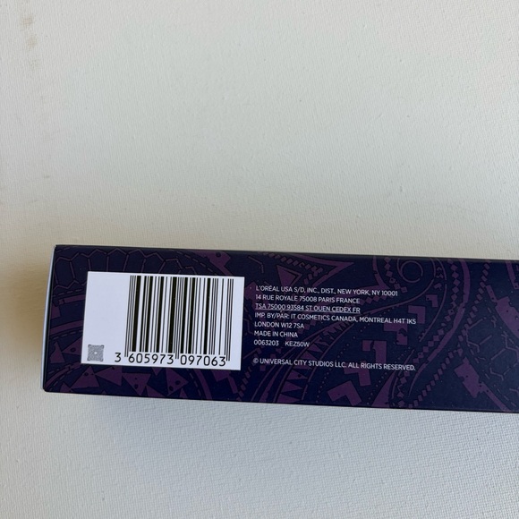 IT Brushes for ULTA Wicked Elphaba Purple & Green Powder Brush NIB - Picture 9 of 13
